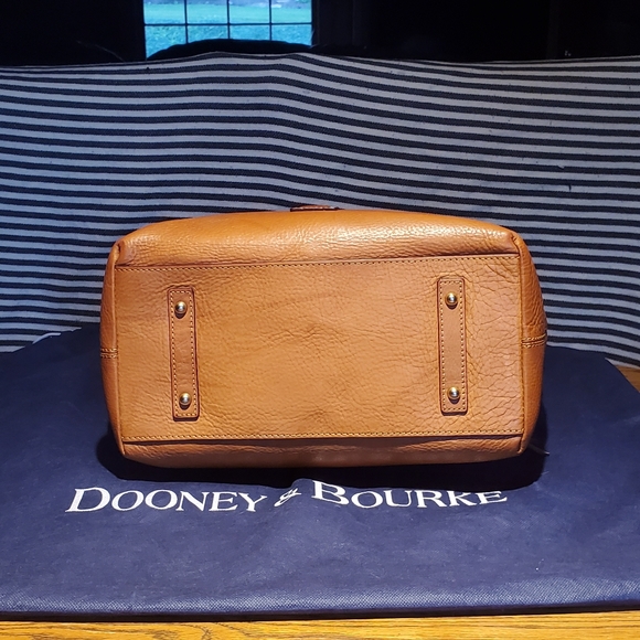Dooney and Bourke Russell tote - Picture 5 of 8
